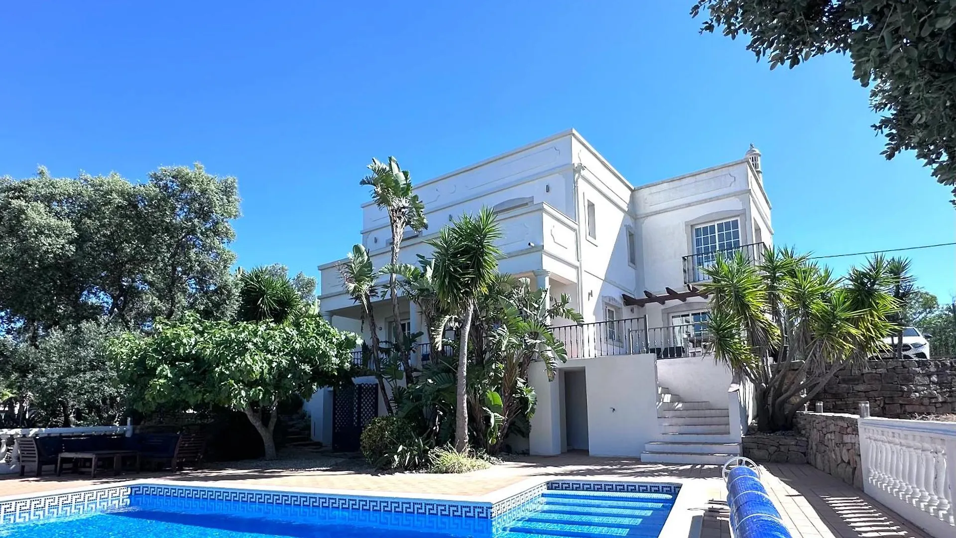 Algarve Country Villa Near Loule, Stunning Views location